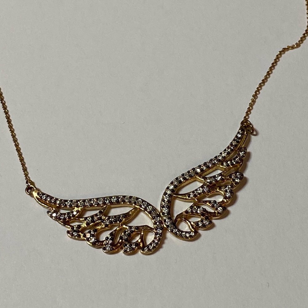 Stella & Dot Angel Wing necklace